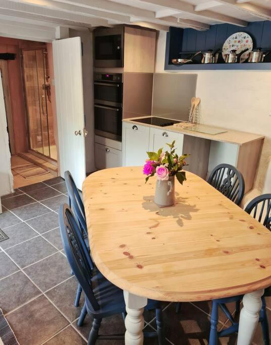 Mill Cottage Garden Annexe Ньютон Эбэт Экстерьер фото