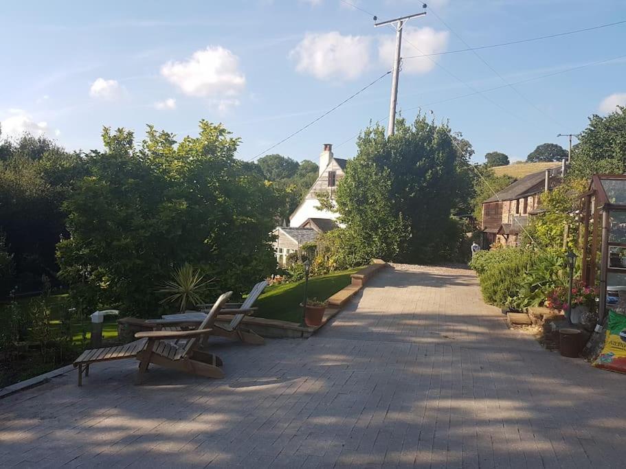 Mill Cottage Garden Annexe Ньютон Эбэт Экстерьер фото